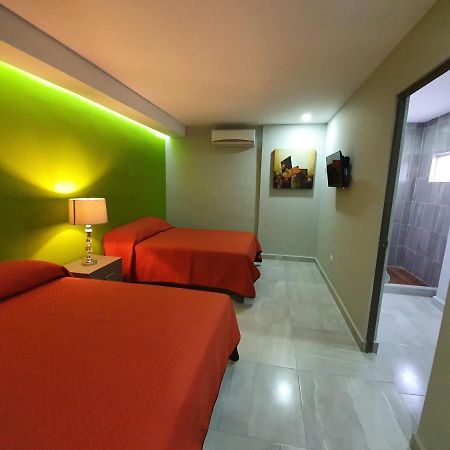 Hotel Hc Express Μοντερέι Εξωτερικό φωτογραφία