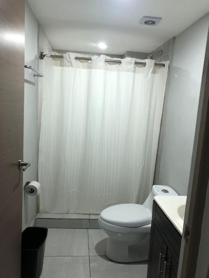Hotel Hc Express Μοντερέι Εξωτερικό φωτογραφία